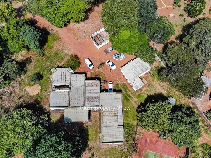 Greystone Park: 3-Bed Home w/ Pool, Tennis court, Borehole & Brick-Floors