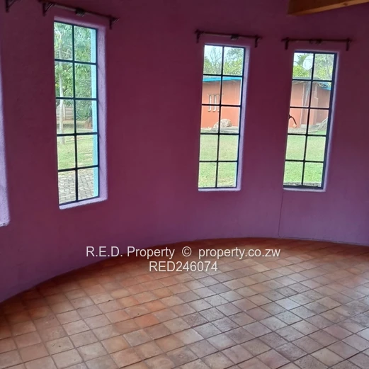 4-Bedroom Home In Hillside To Let !