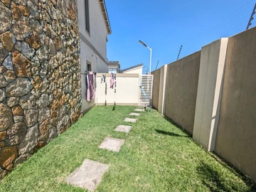 3 Bedroom Garden Flat