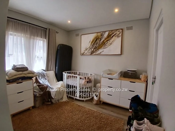 2 Bed Garden Flat For Rent In Avondale! 