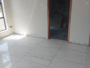4 Bedroom Flat & Apartment