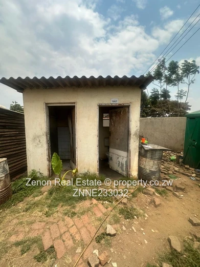 Commercial Stand in Westlea, 2 000sqm, with title deeds