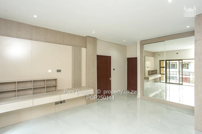Modern Luxury Townhouse – Golden Stairs, Mount Pleasant (Sole Mandate)
