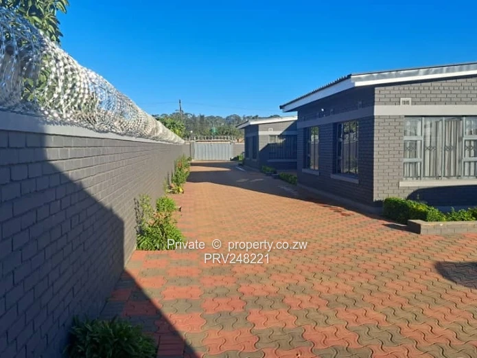 3 Bedroom Cluster To Let In Fairview - Westgate