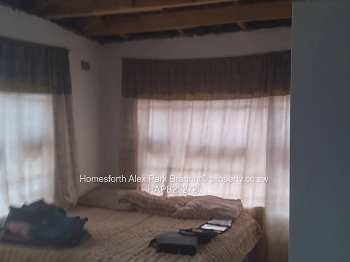 Warren Park D Graceland House (Sole Mandate)