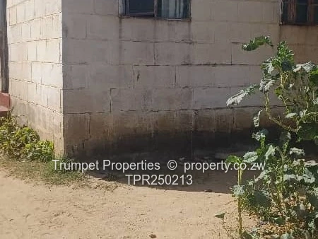 Mabvuku 2-Bed Block Home on 200m² Plot — Water & Sewer
