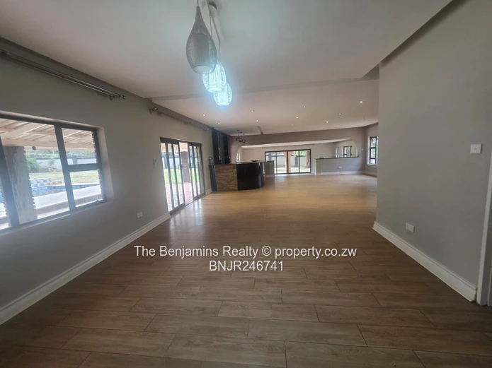 Ambassadorial Home In Colne Valley