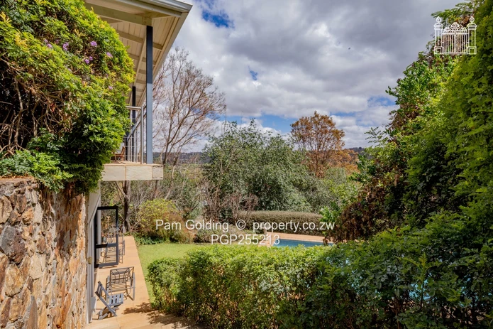 Timeless Elegance on the Hill - Price Drive Brooke Estate 