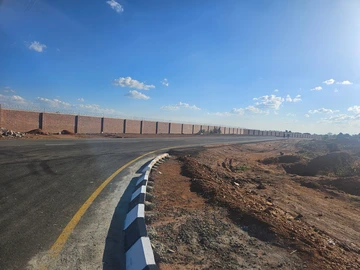 Commercial & Industrial Land