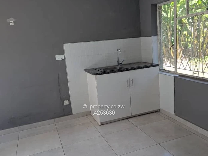 Malborough bachelor pad to rent  (Sole Mandate)