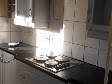 2 Bedroom Flat & Apartment