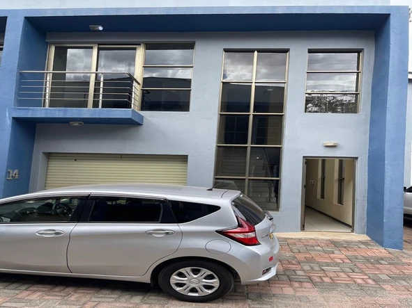 3 Bedroom Flat & Apartment