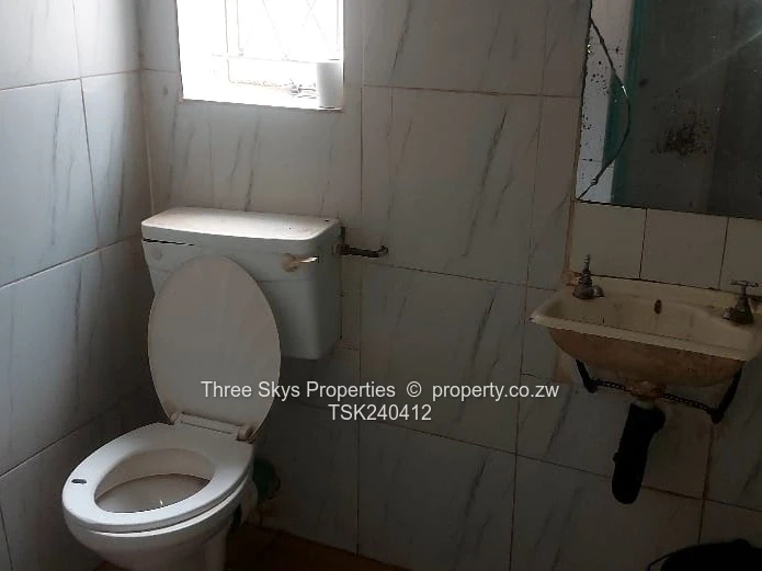 Kuwadzana Ext - House For Sale 
