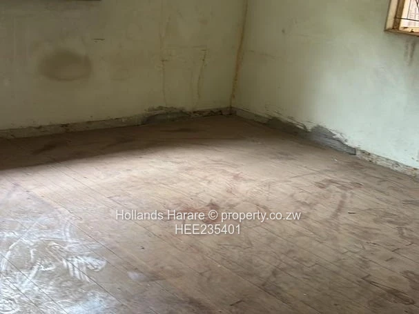 Msasa:  50m2 off Mutare Rd: 425k