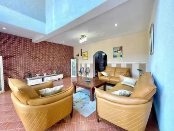 8 Bedroom House
