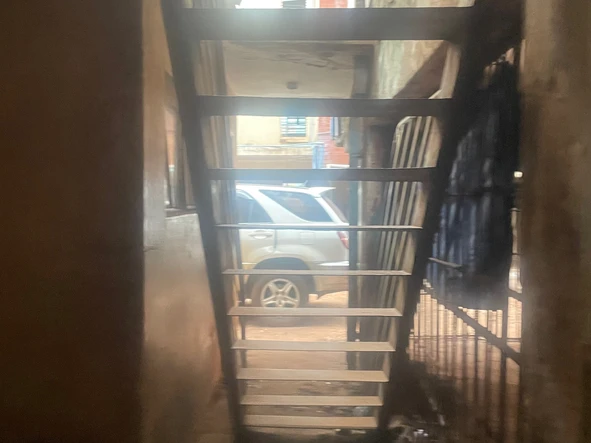 2 Bedroom Flat & Apartment