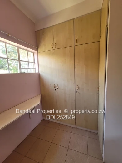 Goodhope 5-Bed Home with Pool & Spacious Grounds