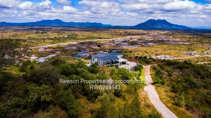 Clipsham 16,000 m² Hilltop Commercial/Residential Site