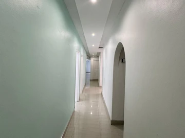 8 Bedroom House