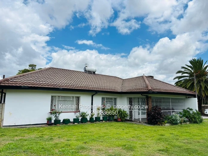 4 Bedroomed House For Sale In Woodlands Bulawayo!