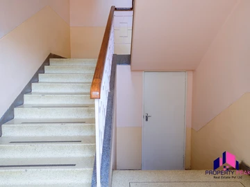 24 Bedroom Flat & Apartment