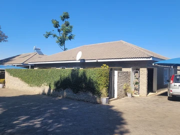 3 Bedroom Townhouse for sale in Newlands