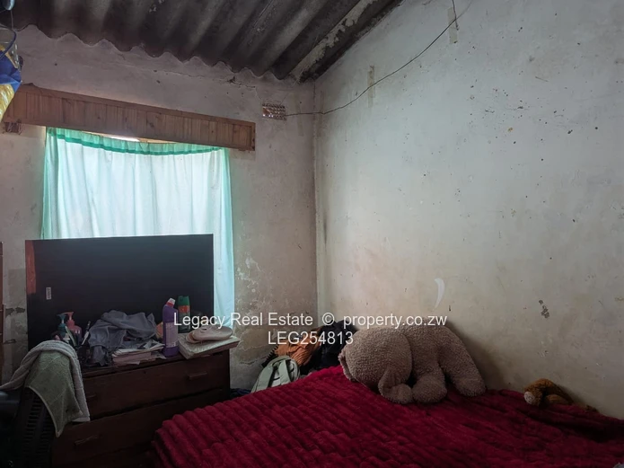 Walled Norton 2-Bed Bungalow on Main Road with Verandah (Sole Mandate)