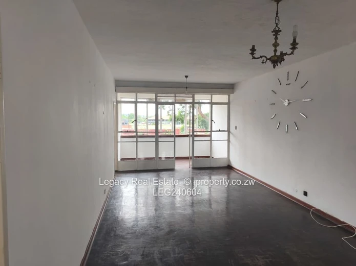 Contemporary 3 Bedroom Flat With Lounge And Kitchen – Northern Heights