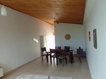 2 Bedroom Flat & Apartment