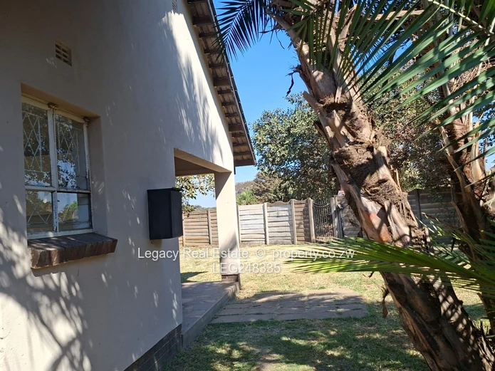 Prime Sunridge Property Along Harare Drive With Cottage Accommodation (Sole Mandate)