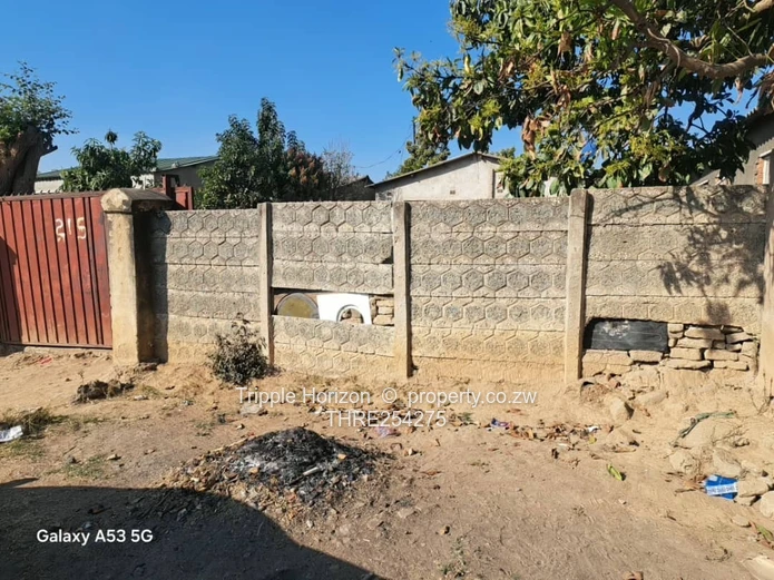 Amalinda 2-Bed Core house - Walled Yard, Satellite Dish & Good ZESA
