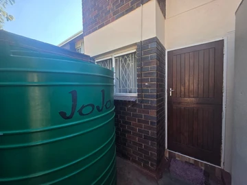 2 Bedroom Garden Flat