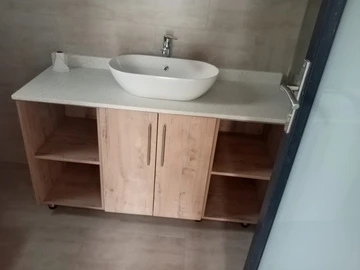3 Bedroom Flat & Apartment