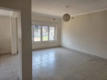 3 Bedroom Flat & Apartment