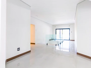 6 Bedroom House