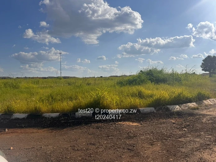 Glaudina 300m²  Stand — Sewer, Water & Roads