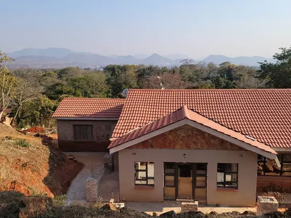 4-Bedroom House with En-Suite & Garage in Murambi, Mutare for Sale