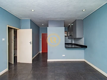 2 Bedroom Flat & Apartment