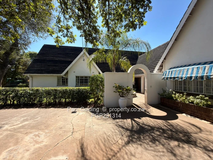 Spacious 4-Bed Hillcrest Home on 3,946 m² — Pool & Borehole