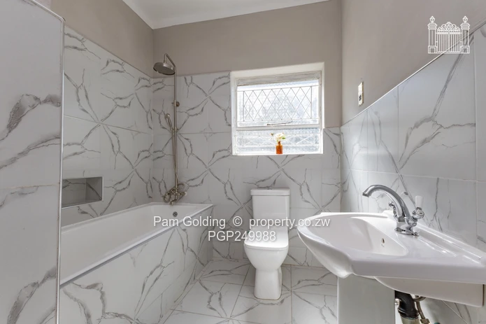 Luxurious Fully Furnished Home in Glen Lorne (Sole Mandate)