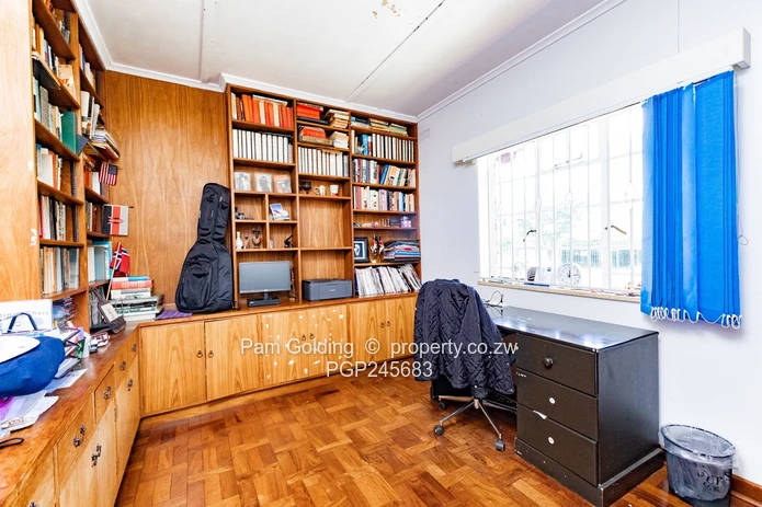 Charming Double-Storey Residence in Alexandra Park For Sale (Sole Mandate)