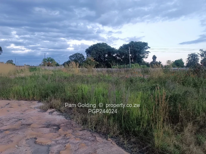 Prime 1 Acre Stand for Sale in Hatfield (Off Twentydales Road)