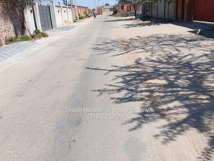 908m² Stand with Tarred Road, Sewer & Water – Zimre Park