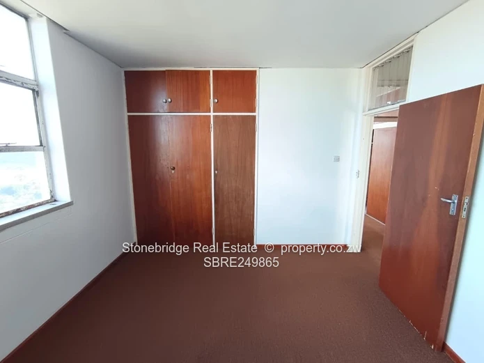 Prime 2 Bedroomed Flat in Ascot for sale
