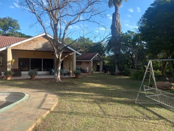Spacious 3-Bedroom Home with Pool in Bulawayo East Suburbs, Fortunesgate