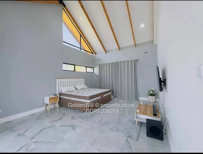 Pomona Luxurious House for Sale 