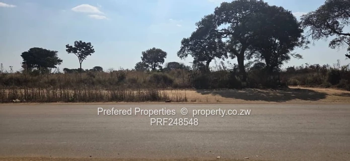 2 Hectares with Roadfrontage & Old House — Spitzkop, Harare West (Sole Mandate)