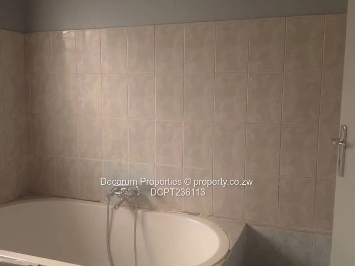 Beautiful 3-Bed Cottage in The Grange with Borehole