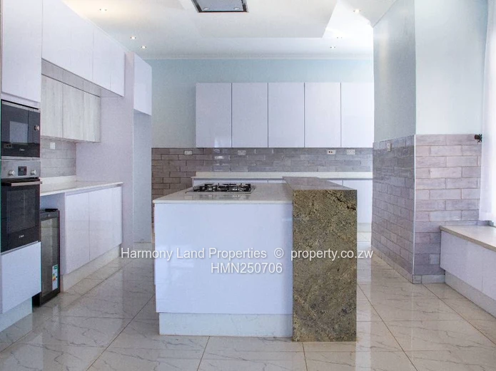 Hogerty Hill- Modern 3 Bedroom Townhouse To Let!!