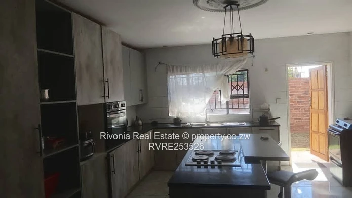 Mount Pleasant Heights: 5-Bed Home w/ Borehole & Solar